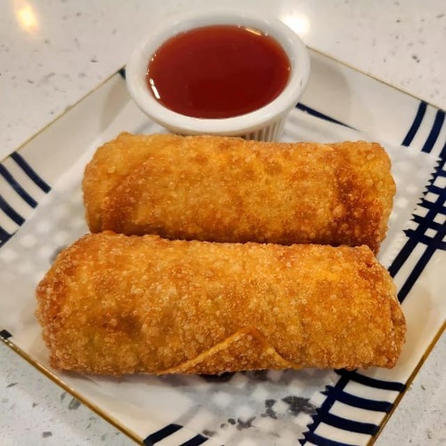 Golden Tiger Egg Roll (1 Piece).